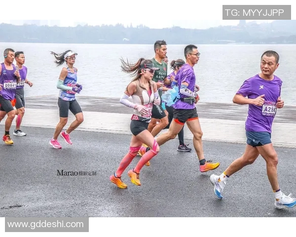 南京攀岩队在城市马拉松积分榜上以95分稳居第一名引领群雄 南京攀岩队在城市马拉松积分榜上以95分稳居第一名引领群雄