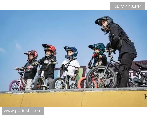 深圳极限运动队的成长之路与嘉年华盛典的精彩瞬间